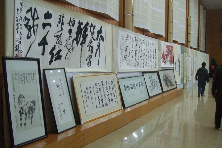 成都軍區戰旗報創(chuàng  )刊60周年布展 (15).JPG